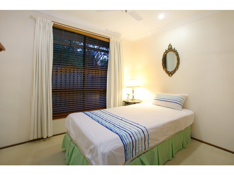 3 Queenscliff Crescent, Robina QLD 4226