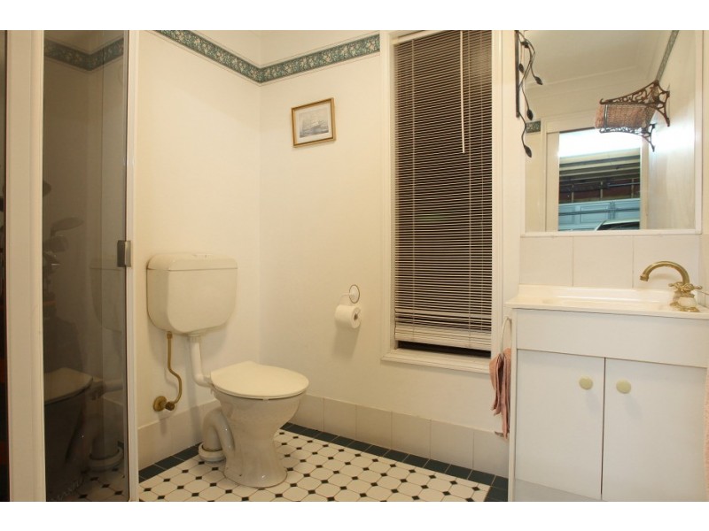 3 Queenscliff Crescent, Robina QLD 4226