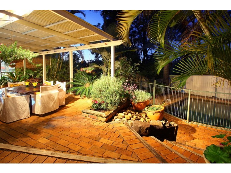 3 Queenscliff Crescent, Robina QLD 4226