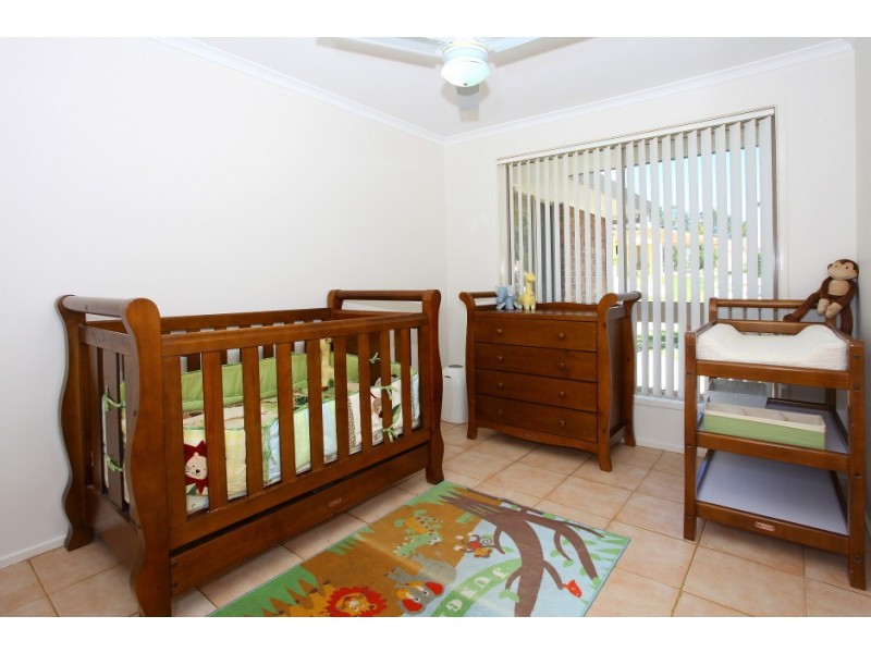 4 Macedon Close, Robina QLD 4226