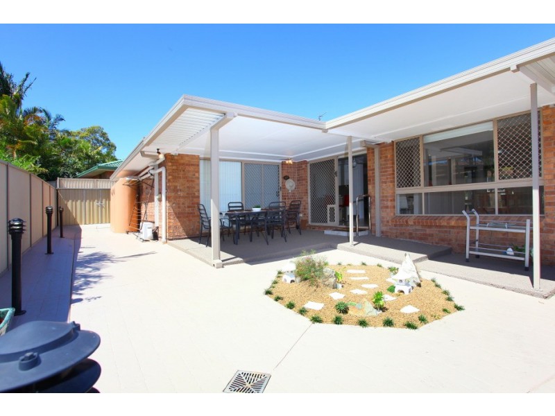 4 Macedon Close, Robina QLD 4226
