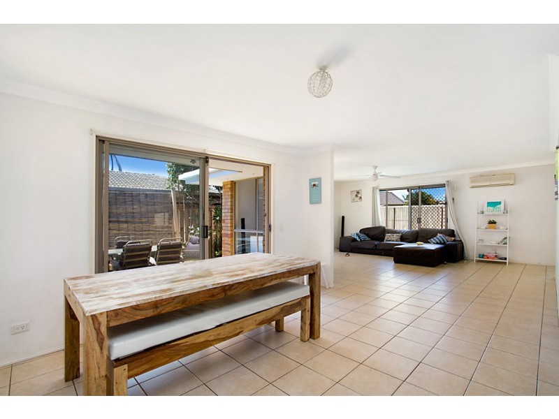 296 Christine Avenue, Varsity Lakes QLD 4227