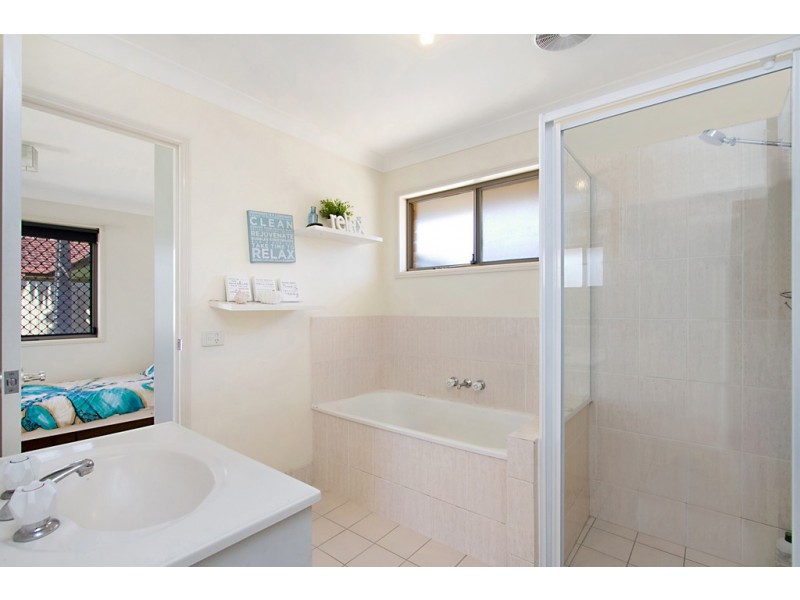 296 Christine Avenue, Varsity Lakes QLD 4227