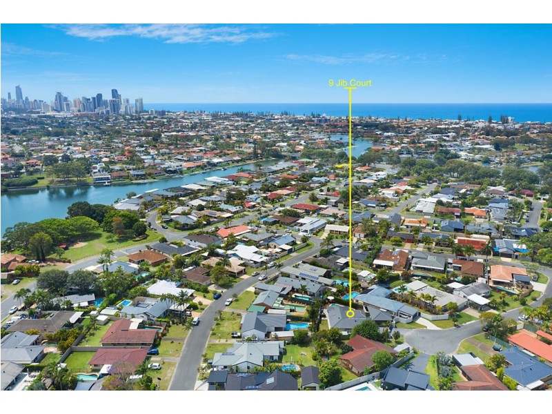 9 Jib Court, Mermaid Waters QLD 4218