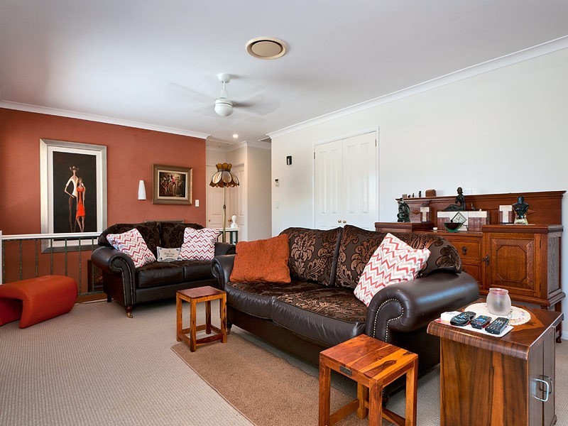 69 Bamboo Avenue, Benowa QLD 4217