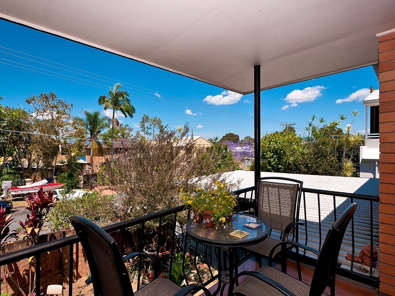 69 Bamboo Avenue, Benowa QLD 4217