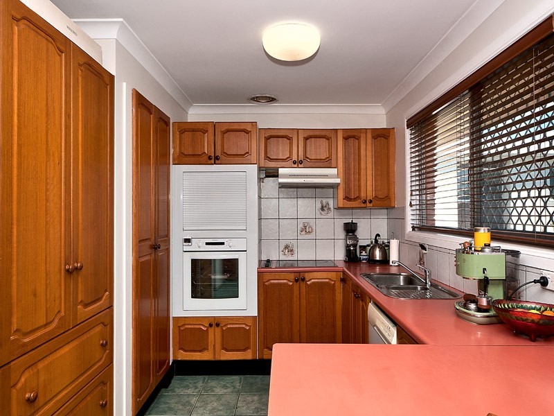 69 Bamboo Avenue, Benowa QLD 4217