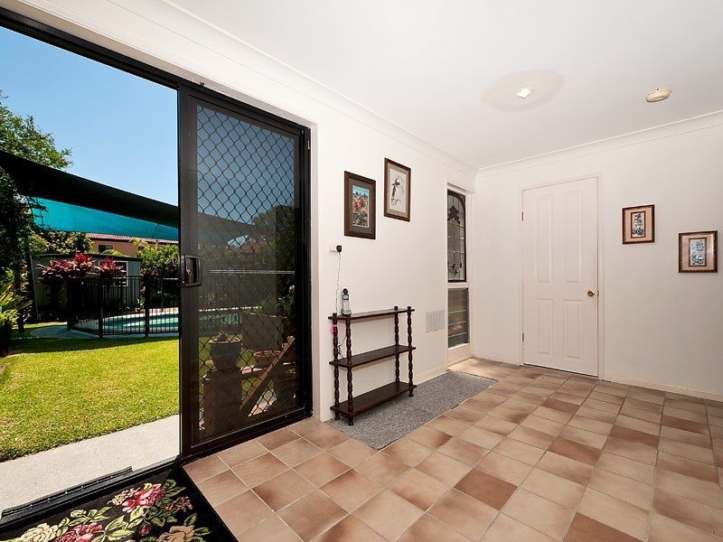 69 Bamboo Avenue, Benowa QLD 4217