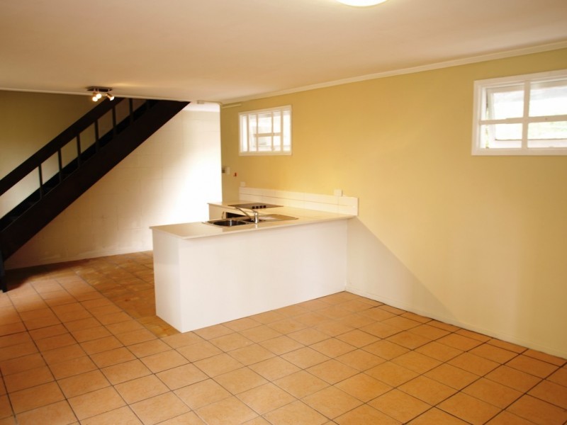 3/3329 Surfers Paradise Boulevard, Surfers Paradise QLD 4217