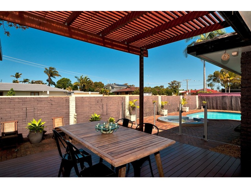 26 Coogeen Street, Sorrento QLD 4217