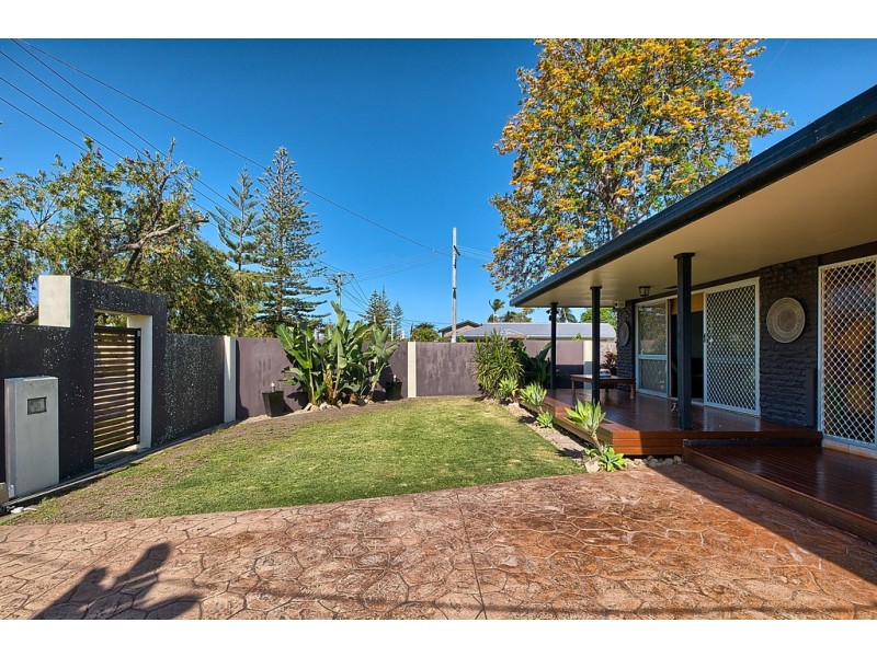 26 Coogeen Street, Sorrento QLD 4217