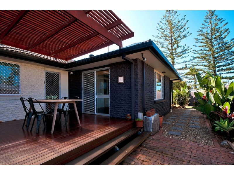 26 Coogeen Street, Sorrento QLD 4217