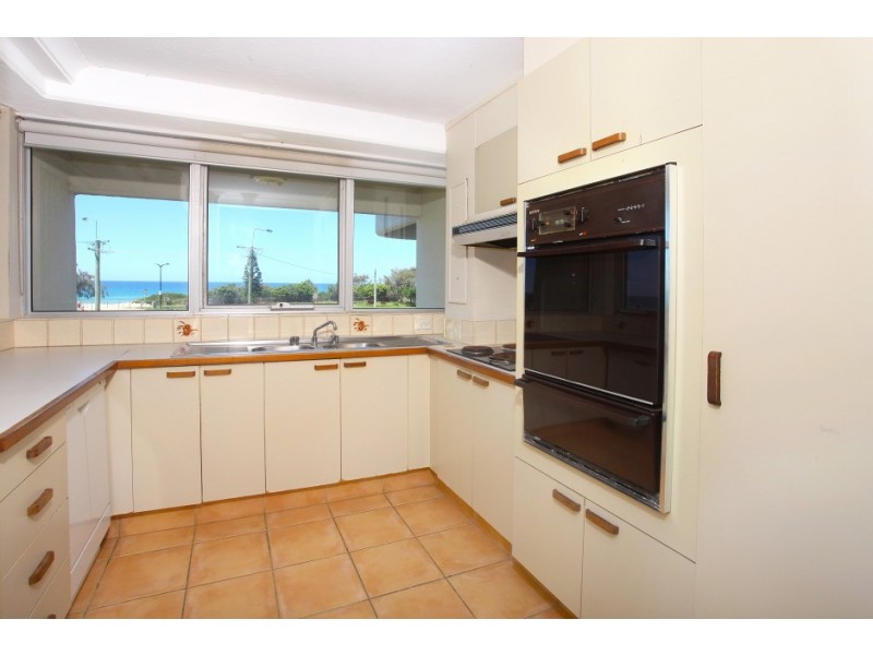 Unit 4 ‘Talisman’ 67 Broadbeach Boulevard, Broadbeach QLD 4218