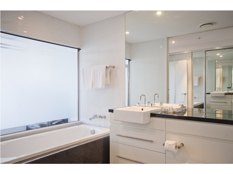 602 ‘The Wave’ 89 Surf Parade, Broadbeach QLD 4218