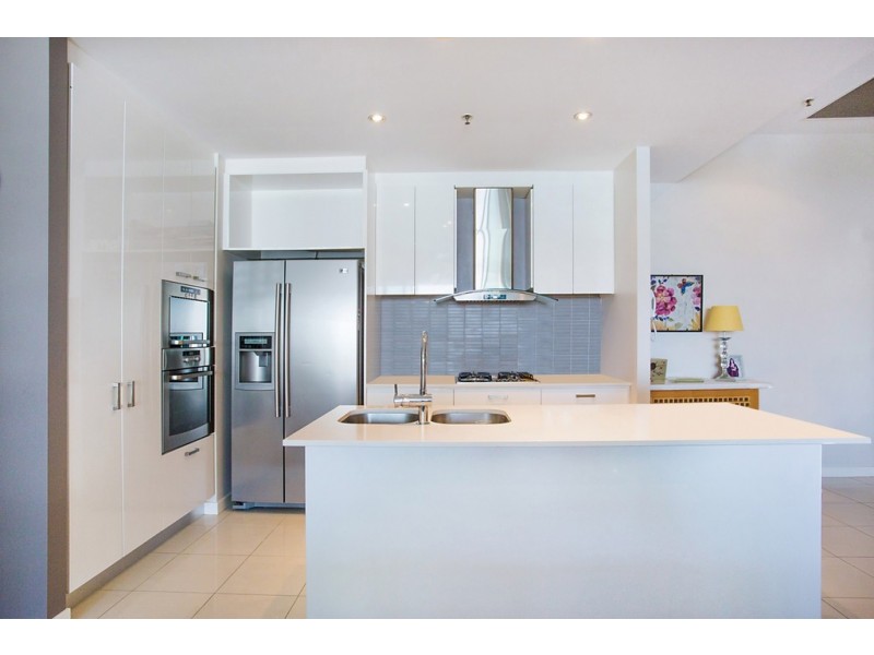 1801 ‘Freshwater Point’ 33 T.E.Peters Drive, Broadbeach Waters QLD 4218
