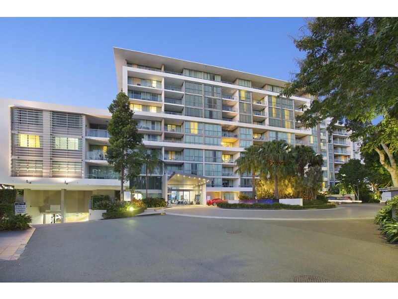 1801 ‘Freshwater Point’ 33 T.E.Peters Drive, Broadbeach Waters QLD 4218