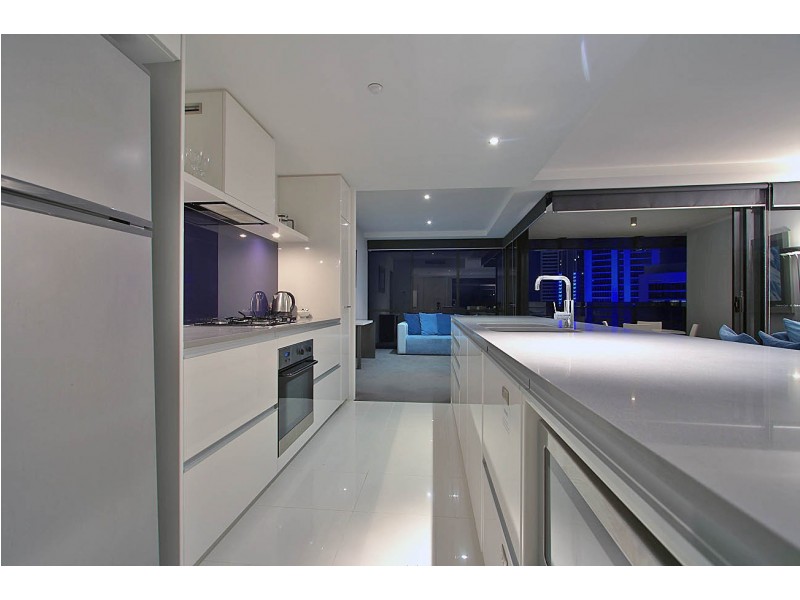 2321 ‘Circle on Cavill’ 9 Ferny Avenue, Surfers Paradise QLD 4217