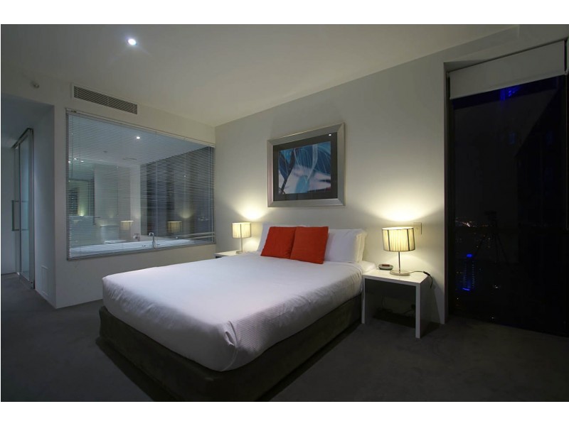 2321 ‘Circle on Cavill’ 9 Ferny Avenue, Surfers Paradise QLD 4217