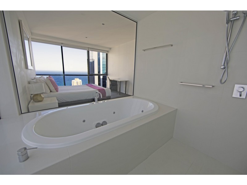 2321 ‘Circle on Cavill’ 9 Ferny Avenue, Surfers Paradise QLD 4217