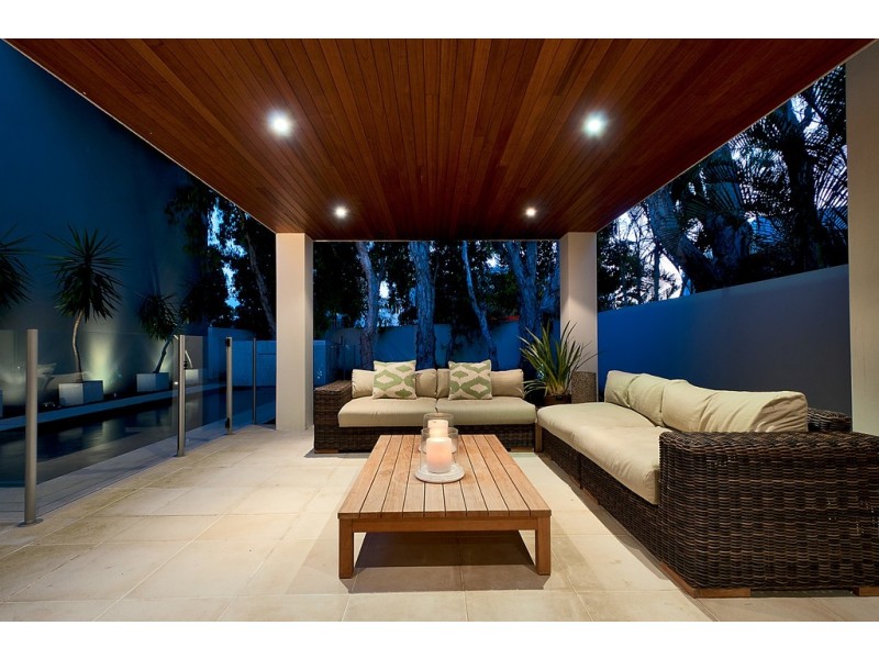 2 Marseille Estate, 17 Marseille Court, Sorrento QLD 4217