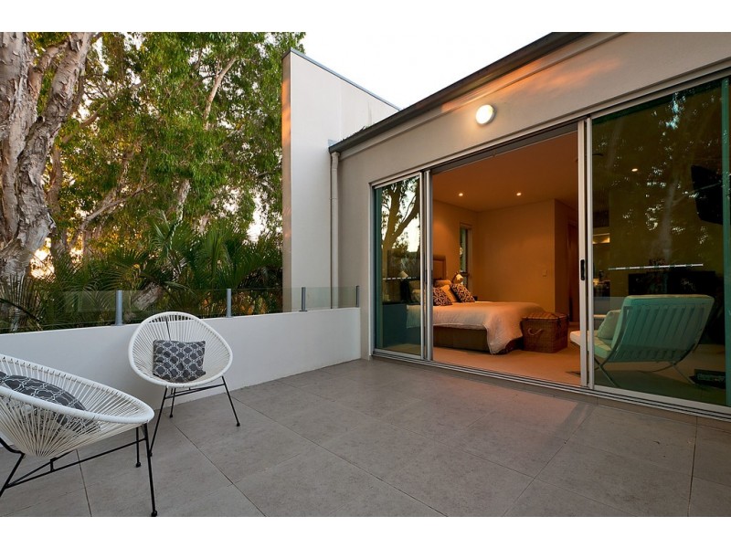 2 Marseille Estate, 17 Marseille Court, Sorrento QLD 4217