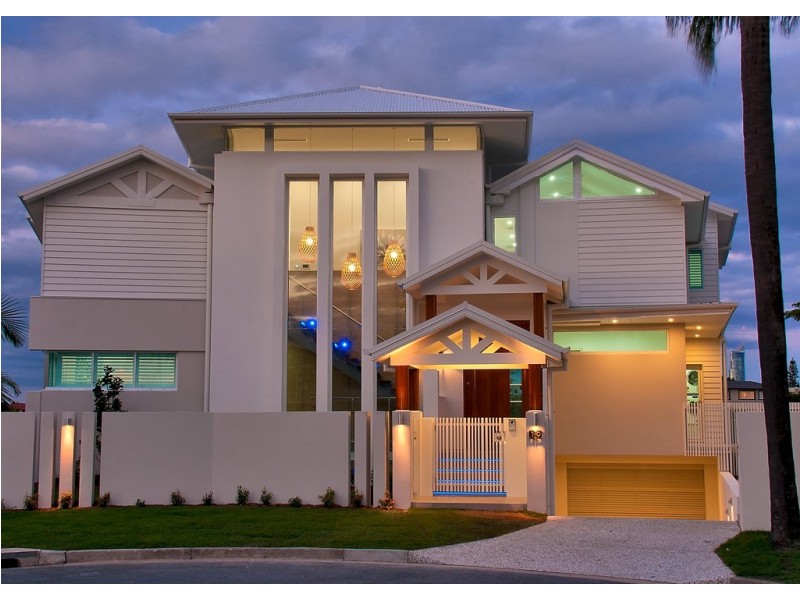 19 Cedar Place, Broadbeach Waters QLD 4218
