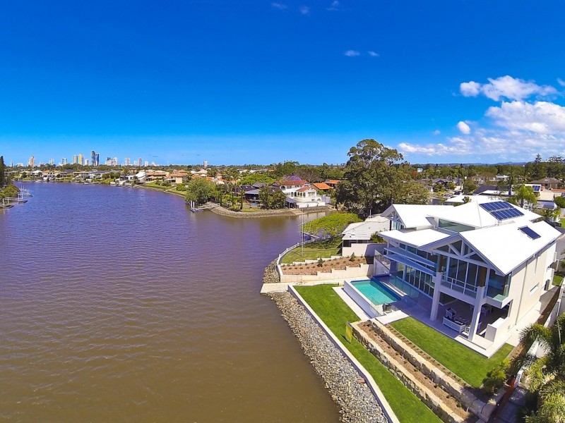 19 Cedar Place, Broadbeach Waters QLD 4218