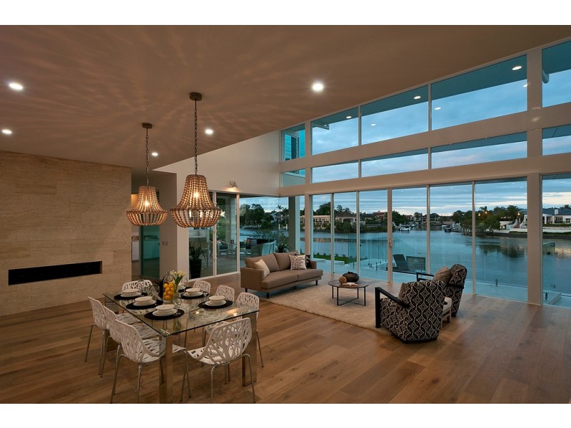 19 Cedar Place, Broadbeach Waters QLD 4218