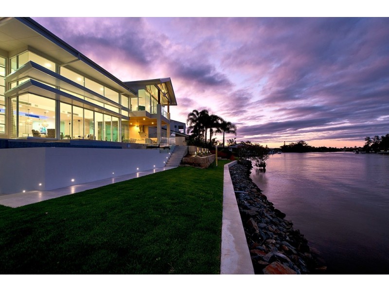 19 Cedar Place, Broadbeach Waters QLD 4218