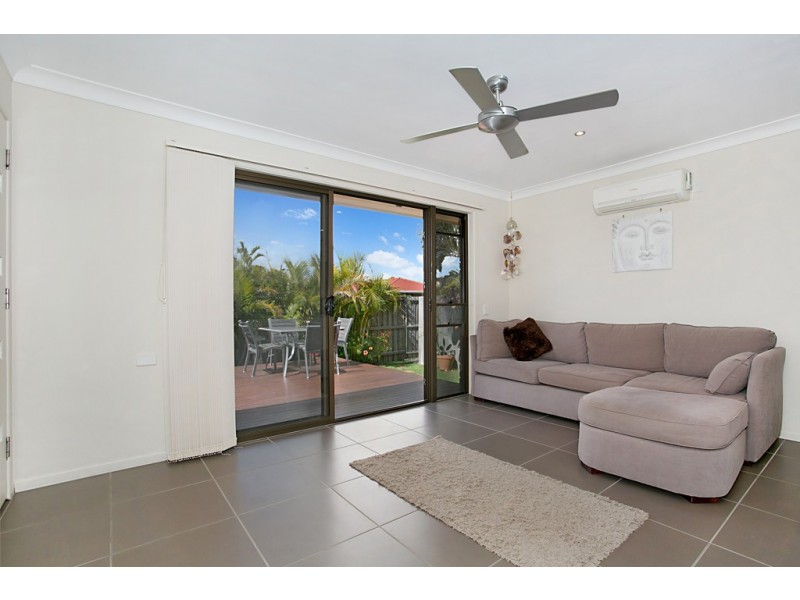 2/13 Macaw Avenue, Miami QLD 4220