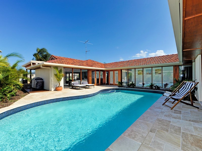 49 Blair Athol Crescent, Sorrento QLD 4217