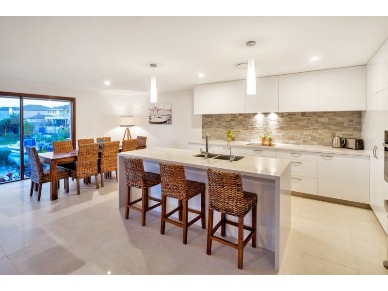 49 Blair Athol Crescent, Sorrento QLD 4217