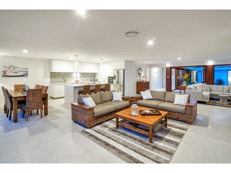 49 Blair Athol Crescent, Sorrento QLD 4217