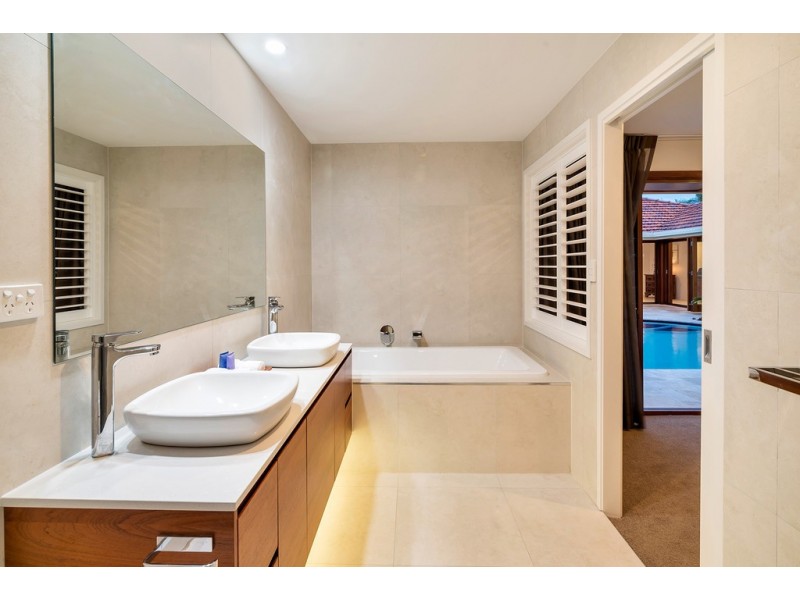 49 Blair Athol Crescent, Sorrento QLD 4217
