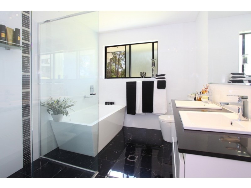 14-16 Kupara Street, Nerang QLD 4211