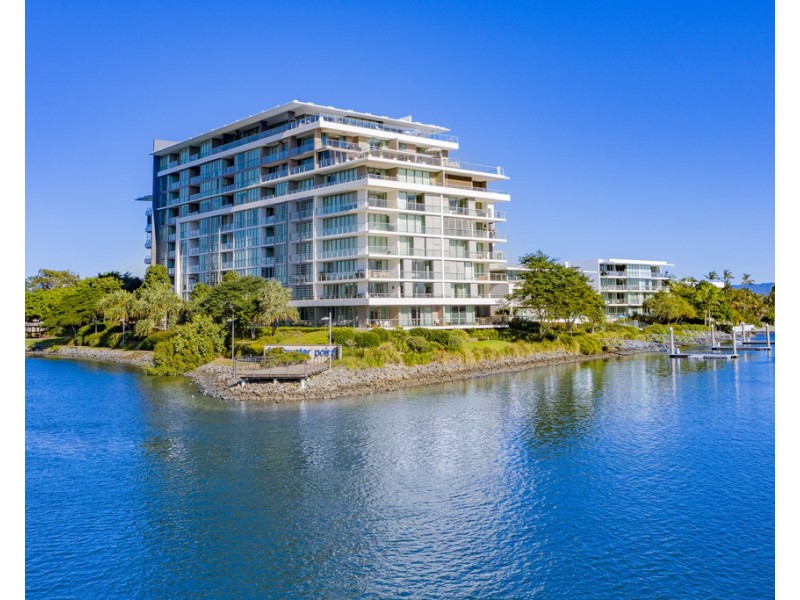2009/33 TE Peters Drive Freshwater Point, Broadbeach Waters QLD 4218