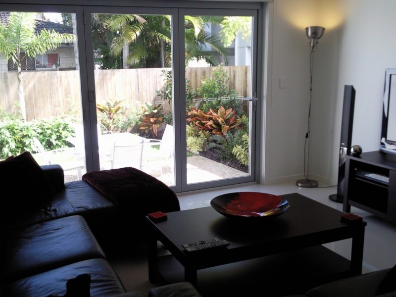 1/2002 Gold Coast Hwy, Miami QLD 4220