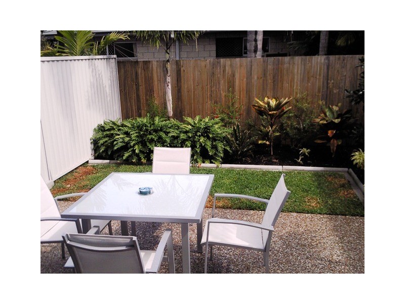 1/2002 Gold Coast Hwy, Miami QLD 4220