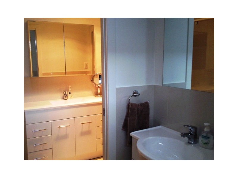 1/2002 Gold Coast Hwy, Miami QLD 4220