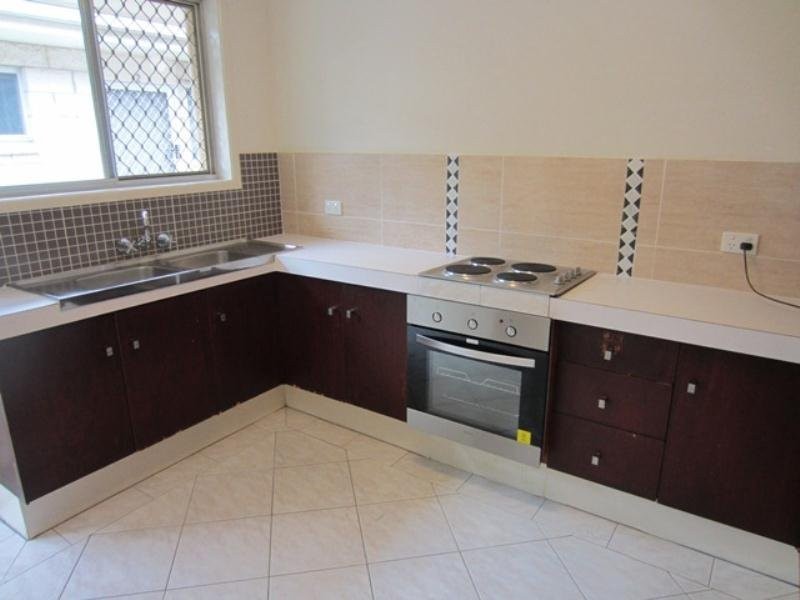 2/39 Sunshine Parade, Miami QLD 4220