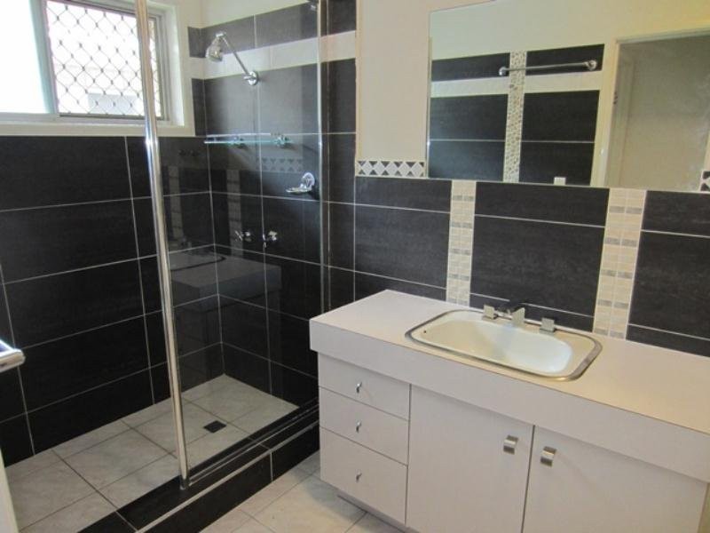 2/39 Sunshine Parade, Miami QLD 4220