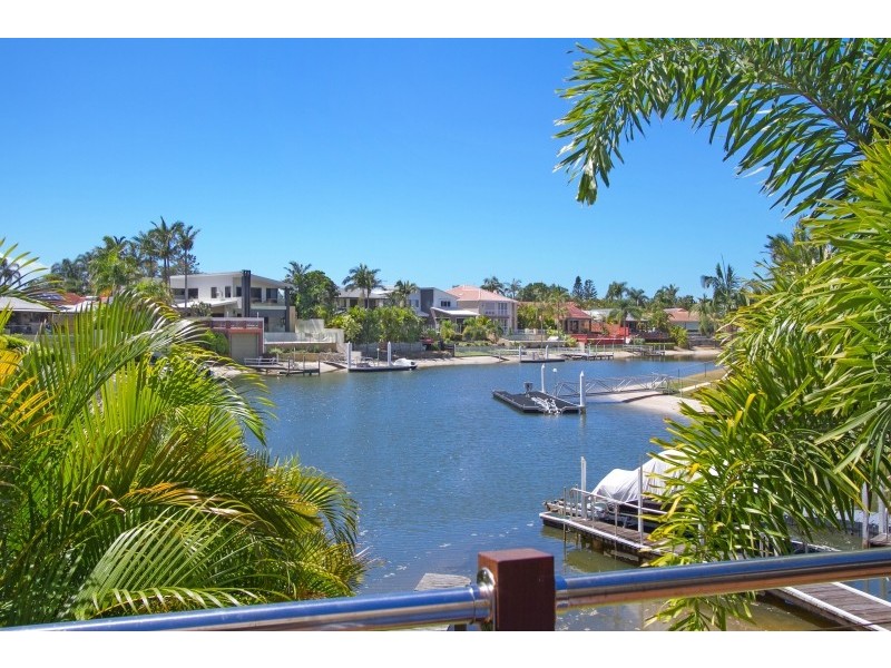 5 Tyrone Avenue, Sorrento QLD 4217