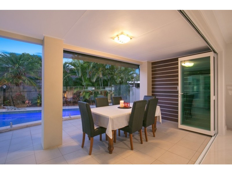 5 Tyrone Avenue, Sorrento QLD 4217