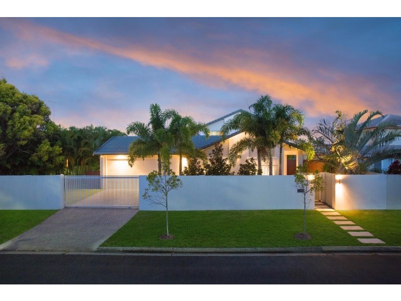 5 Tyrone Avenue, Sorrento QLD 4217