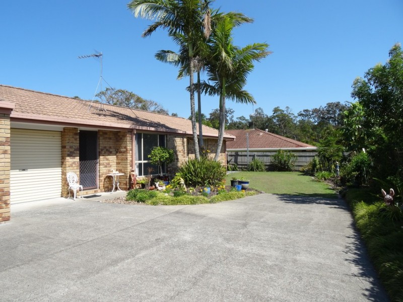 2/78 Village Way, Oxenford QLD 4210