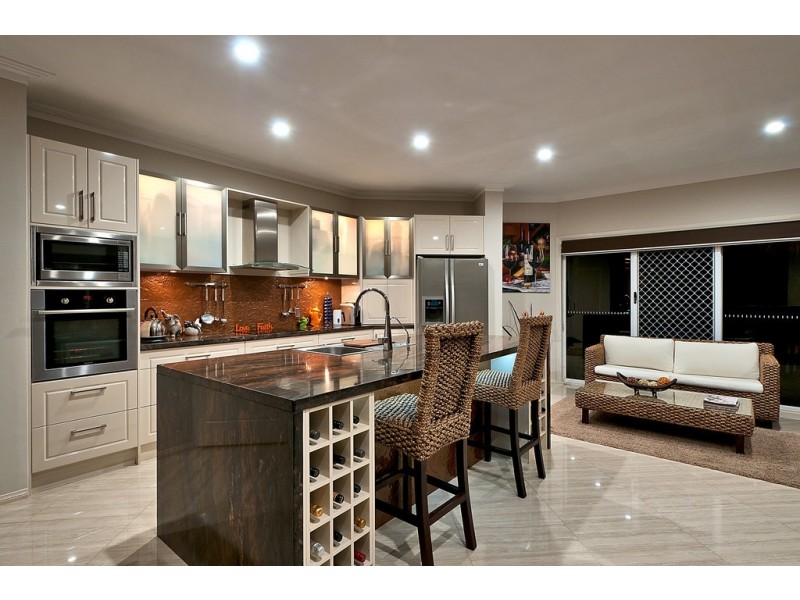 365 Rio Vista Boulevard, Mermaid Waters QLD 4218