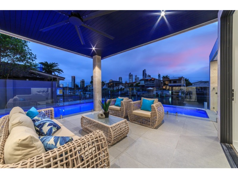 31 Southern Cross Drive, CRONIN ISLAND, Surfers Paradise QLD 4217