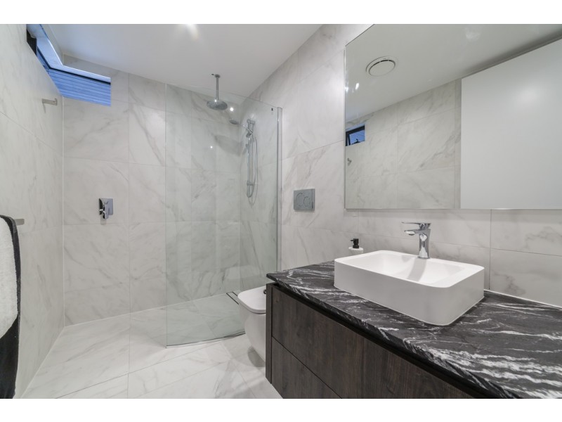 31 Southern Cross Drive, CRONIN ISLAND, Surfers Paradise QLD 4217