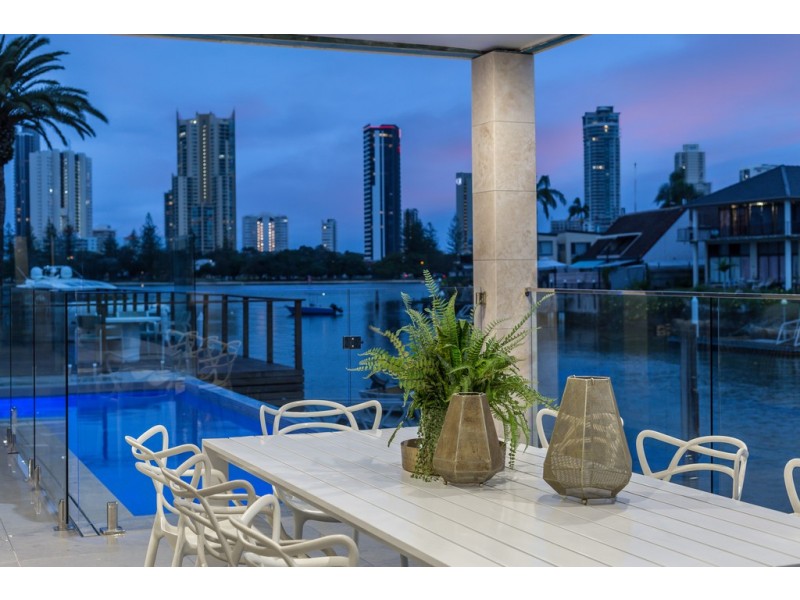 31 Southern Cross Drive, CRONIN ISLAND, Surfers Paradise QLD 4217