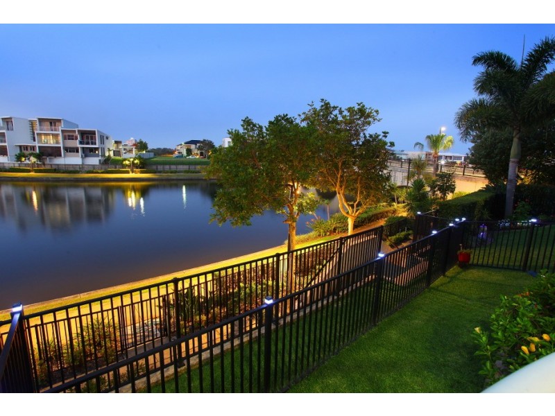 3/5019 Emerald Island Drive, Carrara QLD 4211